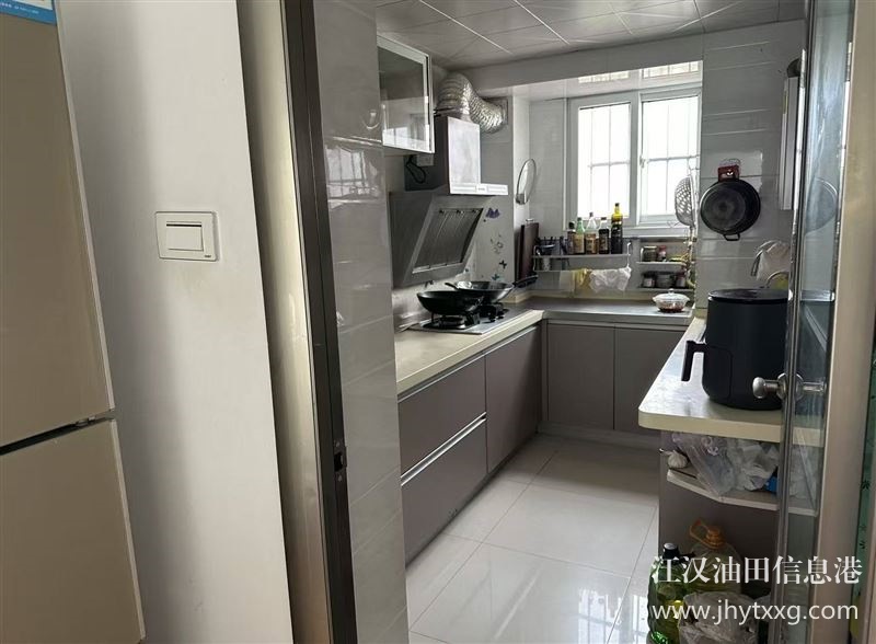 广华水杉花苑三室两厅10.9万出售